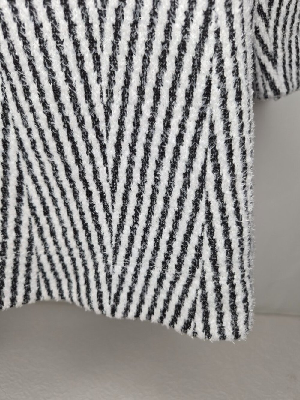 Express Womens XL Long Sleeve Open Cardigan Duster Overcoat Black White Striped - Picture 9 of 15